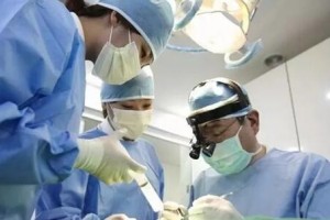 做種植牙需要多長(zhǎng)時(shí)間，種植牙手術(shù)中的注意事項(xiàng)