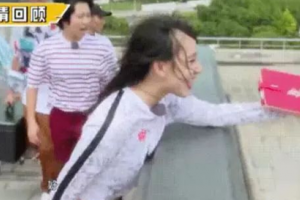 這些明星發(fā)際線繼續(xù)后移，粉絲建議去種植手術(shù)植發(fā)