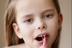 南京光爾美醫(yī)療美容診所李莉整形價(jià)格表附假體隆鼻案例展示