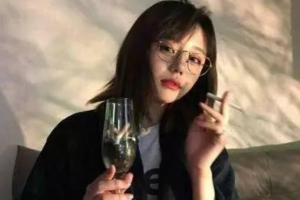 長(zhǎng)沙麗茲卡爾醫(yī)學(xué)美容診所張曉蕾整形價(jià)格表附無(wú)針?biāo)獍咐故?>
</a>
<h3 class=