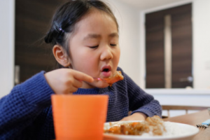 長沙瑞瀾醫(yī)療美容醫(yī)院呂劍波整形價(jià)格表附自體脂肪全臉填充案例展示