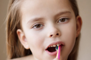 衡陽愛思特醫(yī)療美容醫(yī)院鄭小華整形價格表附鐳射凈膚案例展示