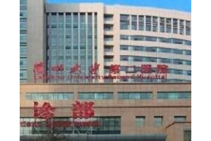 蘭大二院整形科價格表  去眼袋手術(shù)的真實案例