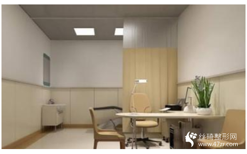 南方醫(yī)院整形外科隆鼻貴不貴？隆鼻價(jià)格|90天恢復(fù)果