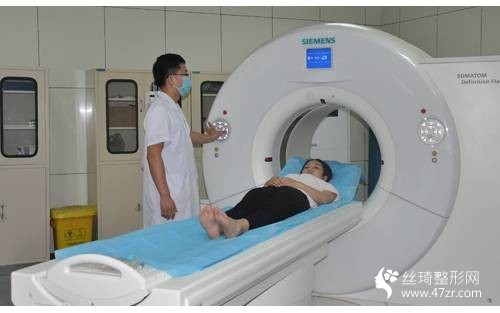 合肥105醫(yī)院整形價格如何？假體隆胸真實案例對比分享附價格表