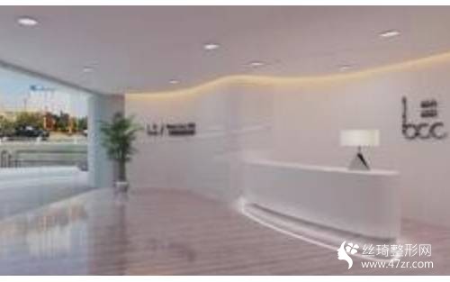 重慶聯(lián)合麗格怎么樣？隆鼻3個(gè)月果|整形專家詳情