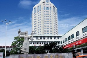 臨海臺(tái)州醫(yī)院整形美容科怎么樣？割雙眼皮果分享|價(jià)格表